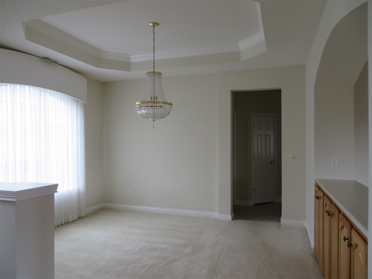 2909 W Riggin