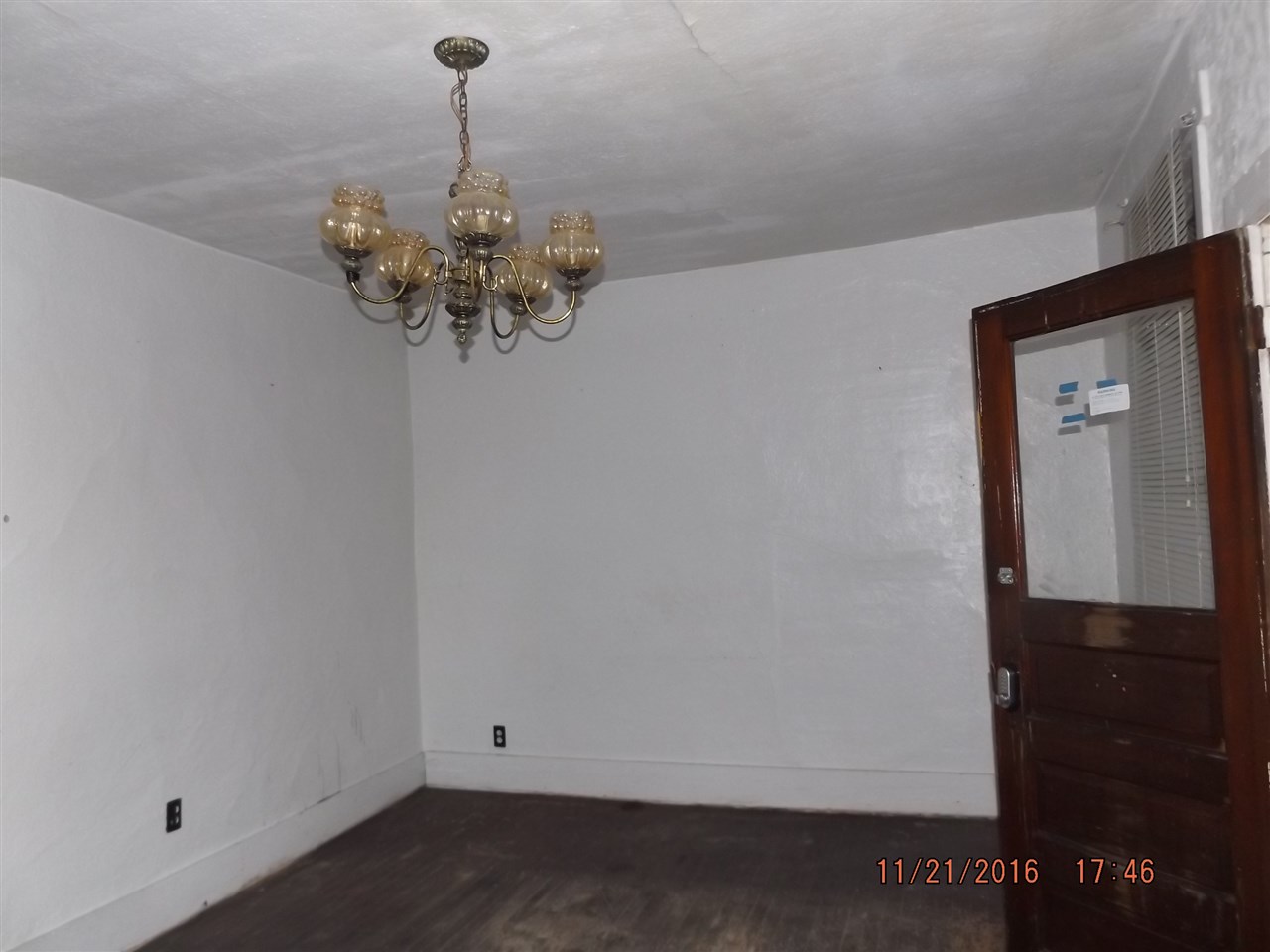 114 E Main St