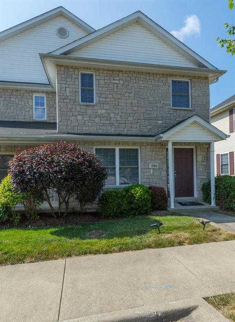 1326 S Cobble Creek Cir