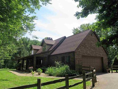 2150 E Pointe Club Dr