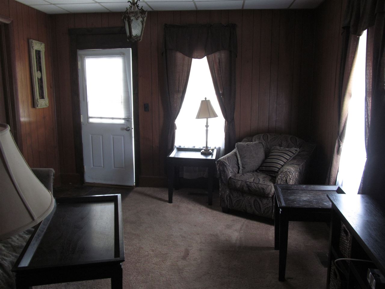 324 W Frank St