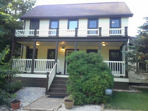 127 Meadow Ln