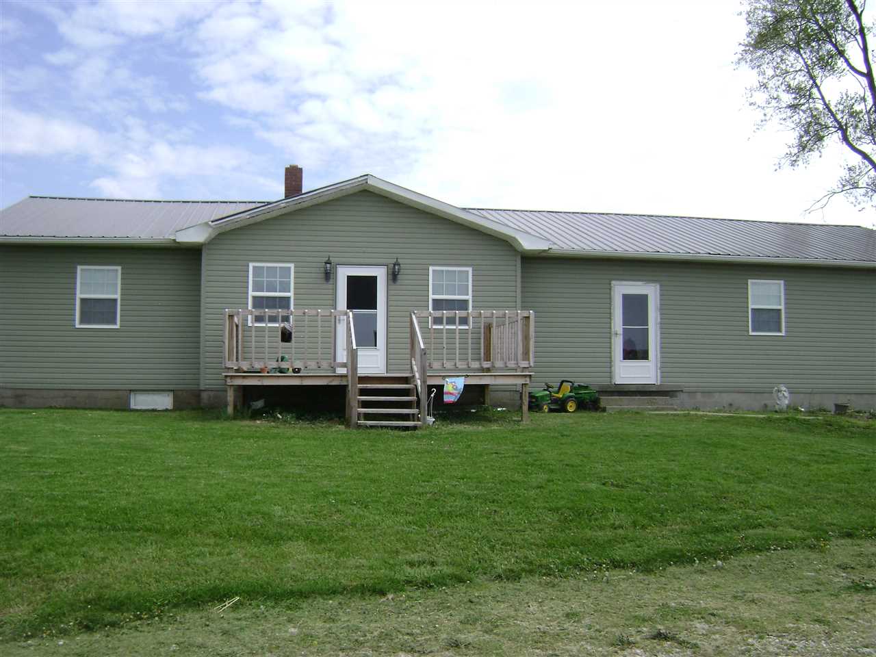 3 W Main St
