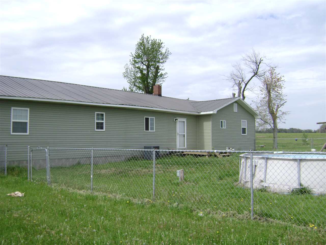 3 W Main St