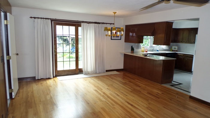 For Sale: 1306 Forest Hills Dr Vincennes, IN 47591