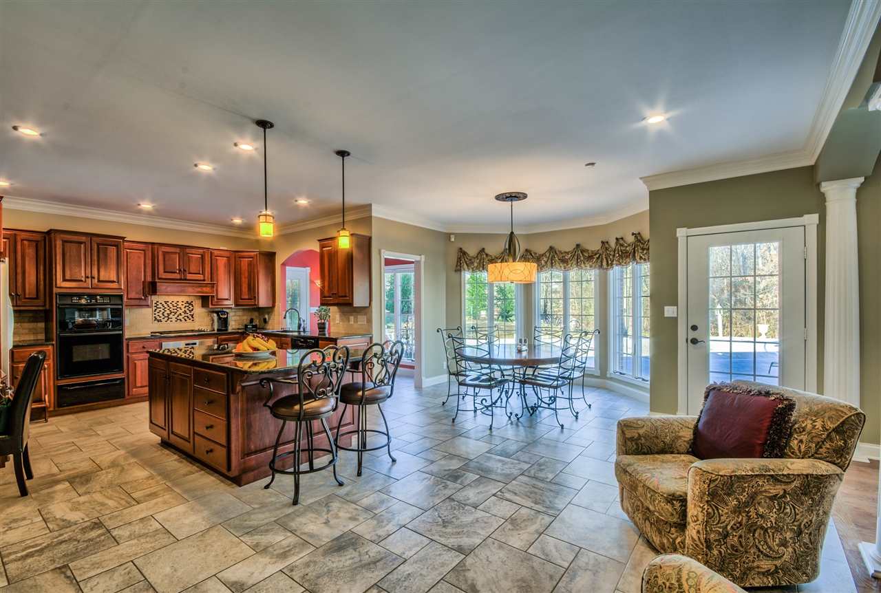 14135 Worthington Ct