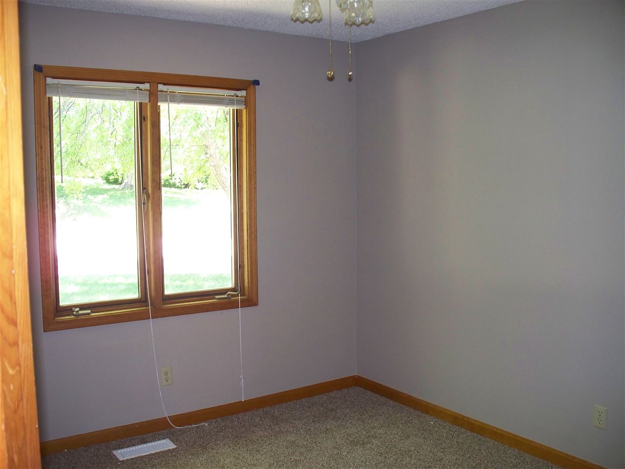 5411 E Esche Dr