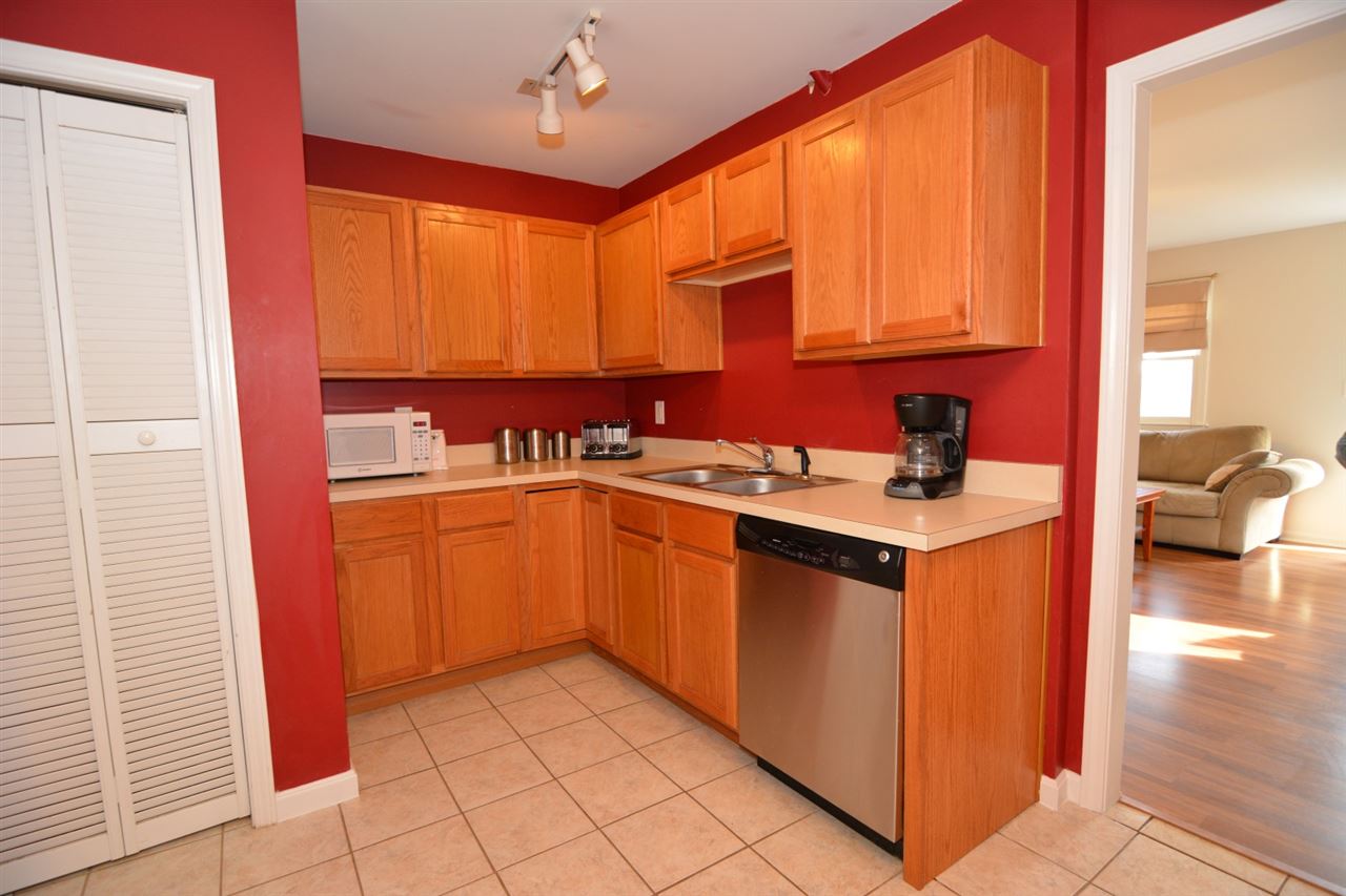 3301 Tremont Rd