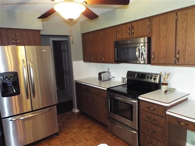 7621 Miranda Dr