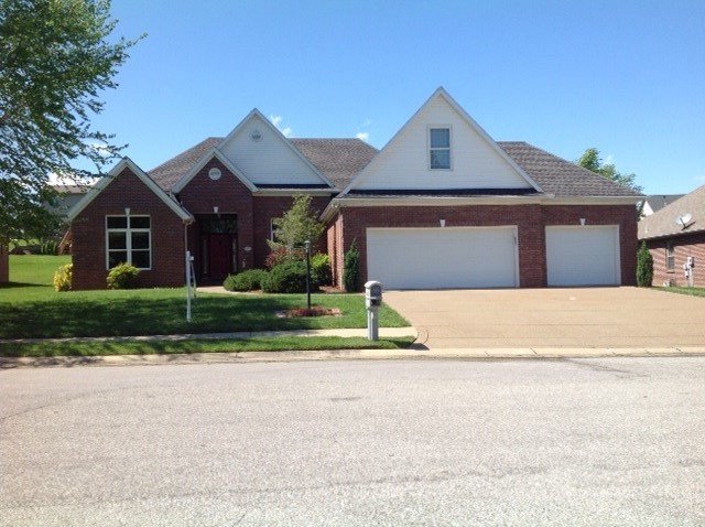10300 Hyde Park Dr