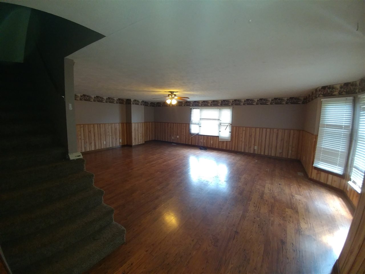1201 Mt Auburn Rd