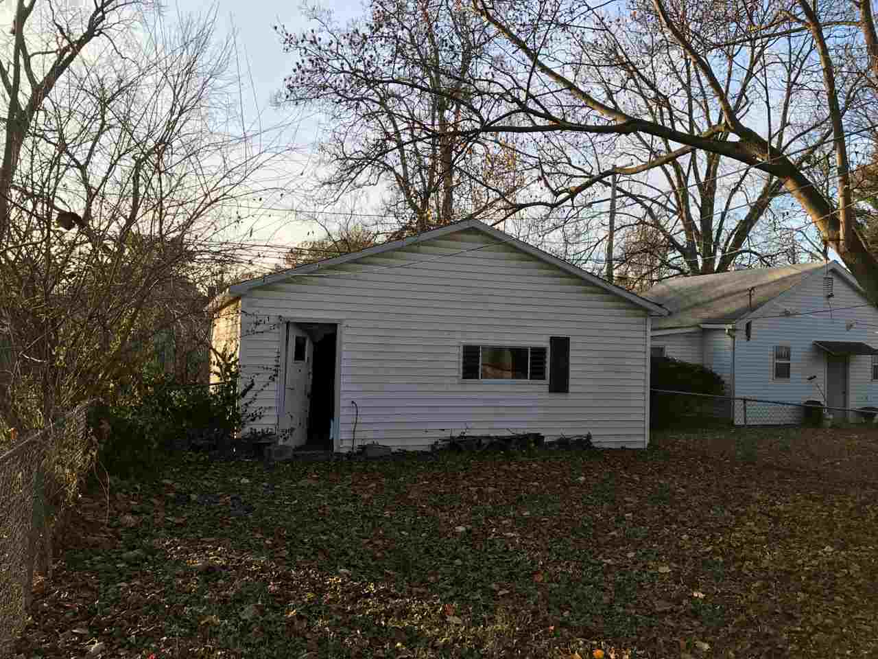 1307 Henning Ave