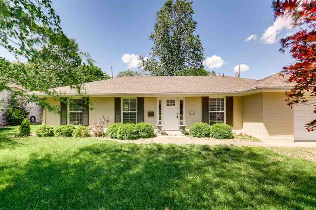 8301 Peach Blossom Ln