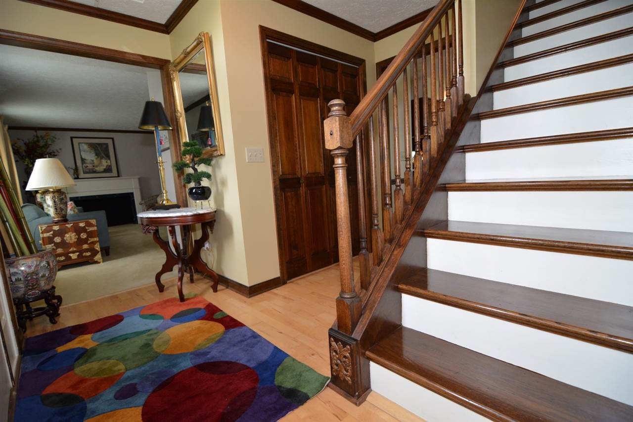 815 Kirkwood Dr, Evansville IN 47715