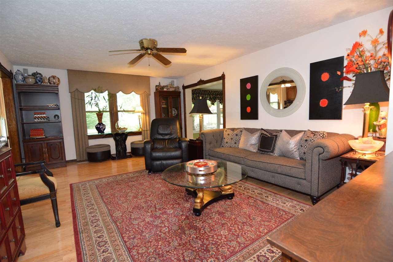 815 Kirkwood Dr, Evansville IN 47715