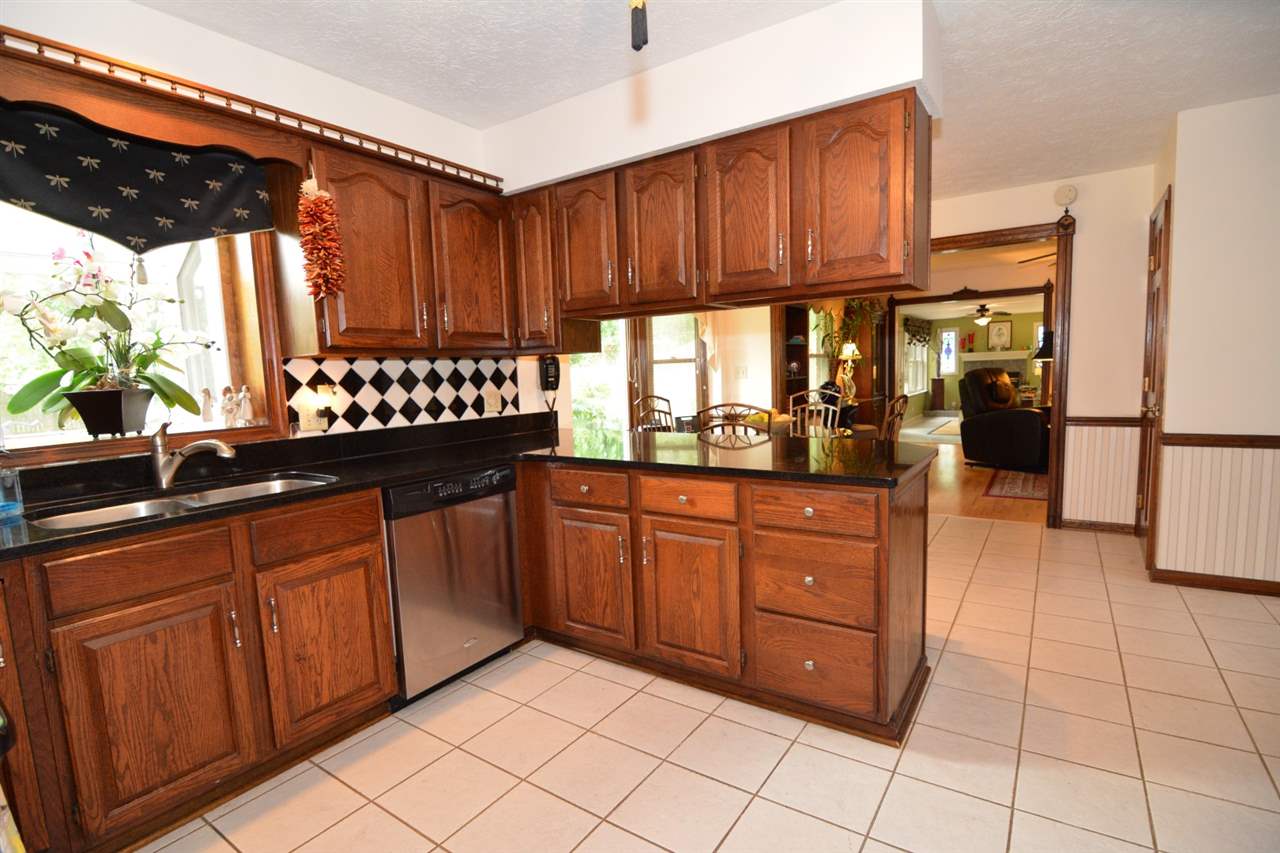 815 Kirkwood Dr, Evansville IN 47715