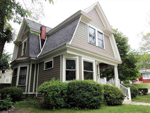 844 Ashland St