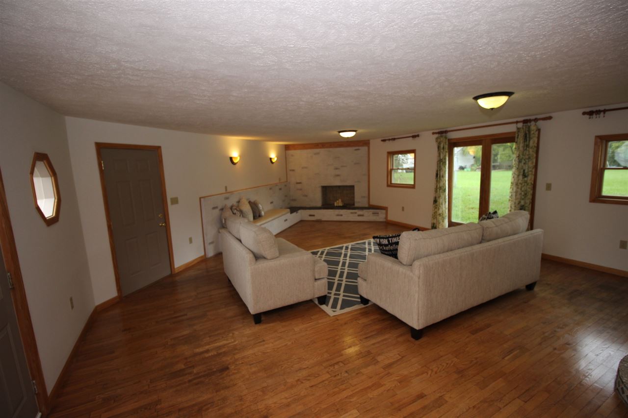 60 Collins Dr