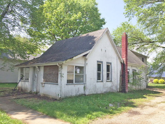 521 E Walnut St
