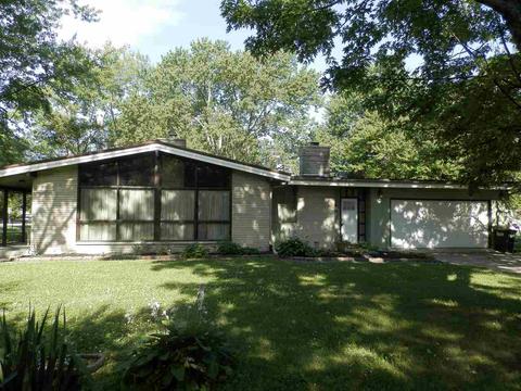 906 Eastfield Dr