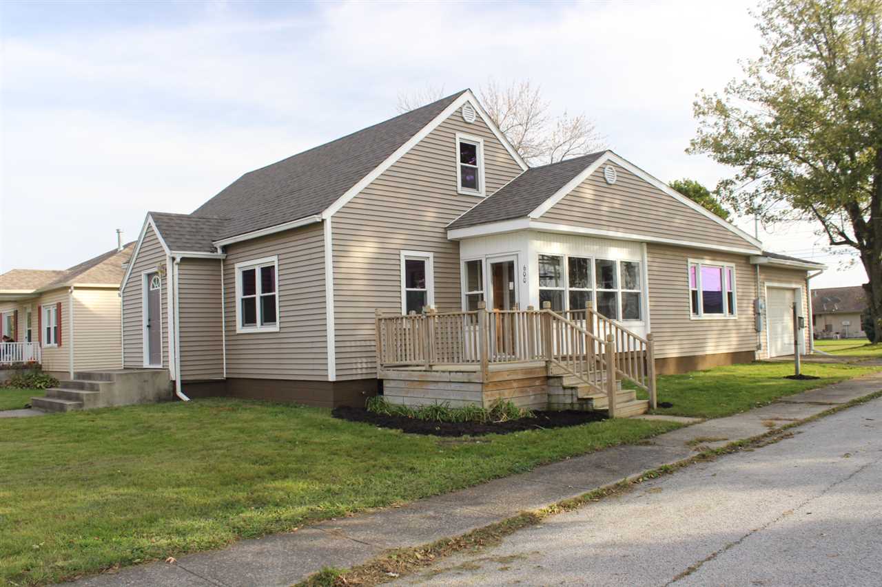 600 E 8th