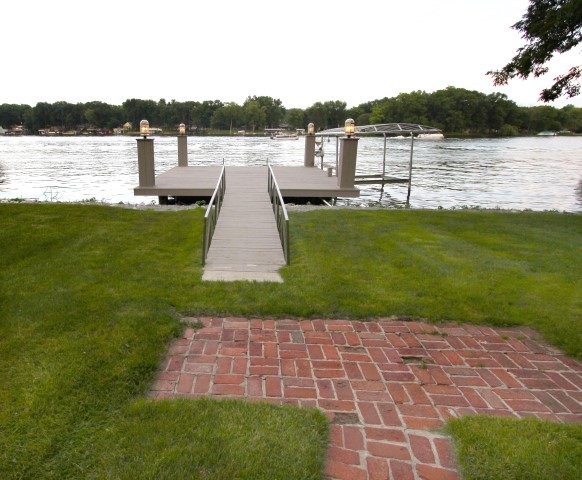 372 Augusta Ln