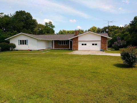 223 Valley Dr