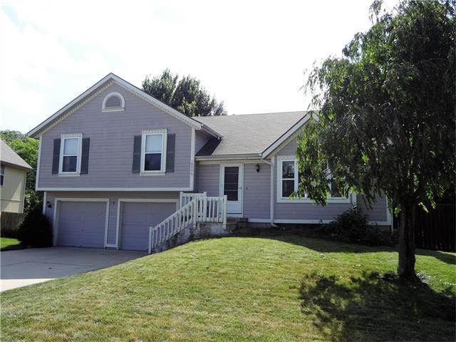 215 W 2nd St