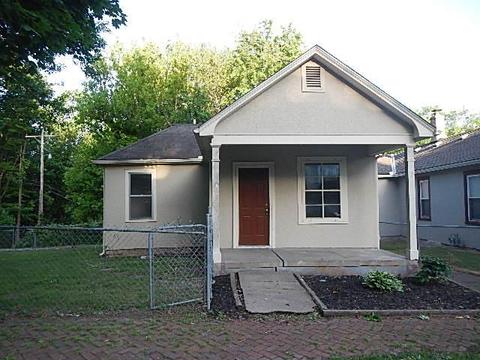1401 Cherokee St