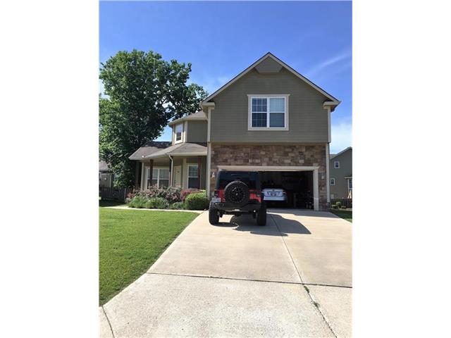 For Sale: 1019 Ironwood Ct Leavenworth, KS 66048