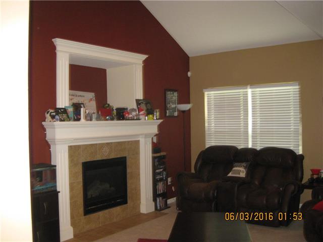 For Sale: 1019 Ironwood Ct Leavenworth, KS 66048