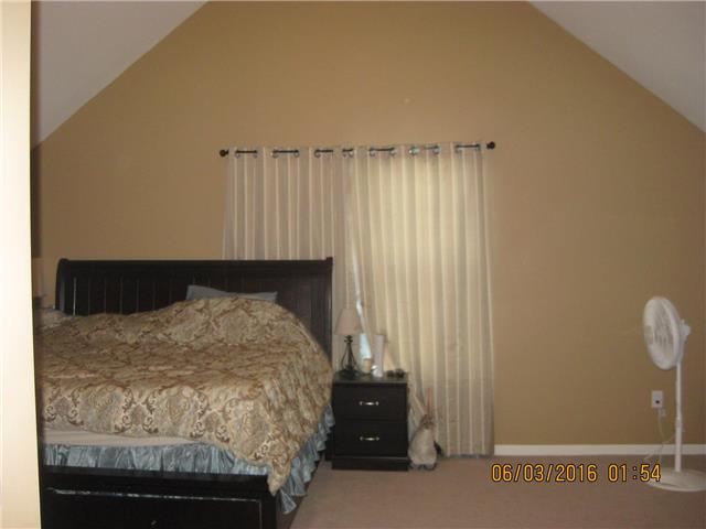 For Sale: 1019 Ironwood Ct Leavenworth, KS 66048