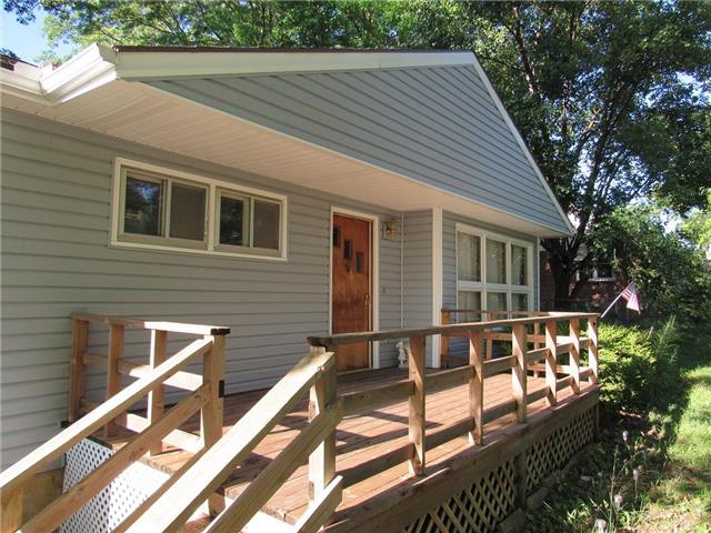 For Sale: 1322 Kiowa St Leavenworth, KS 66048