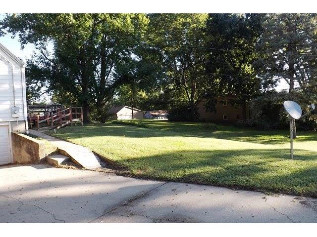1401 Grand Ave