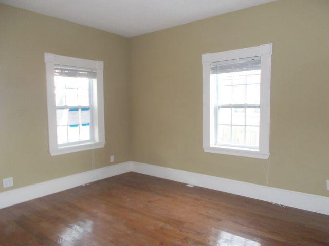 114 W Elm St
