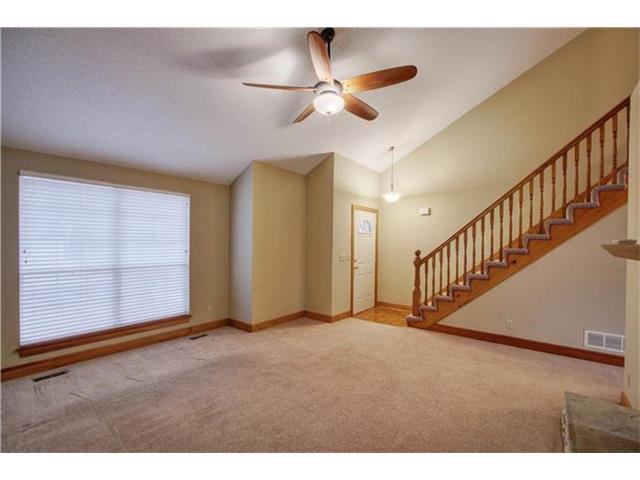 957 E Cavendish Trl