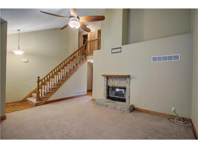 957 E Cavendish Trl
