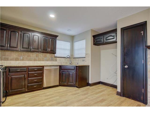 957 E Cavendish Trl