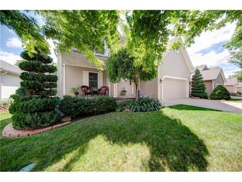 863 W Layton St
