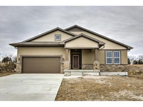 976 N Cedarcrest Dr