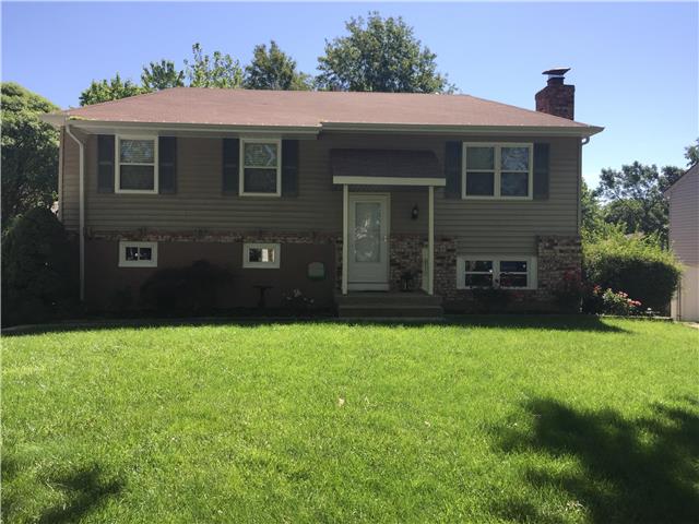 For Sale: 13009 S Sycamore St Olathe, KS 66062