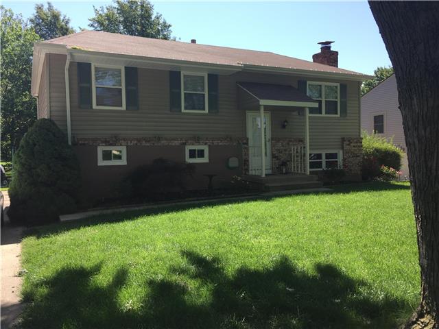 For Sale: 13009 S Sycamore St Olathe, KS 66062