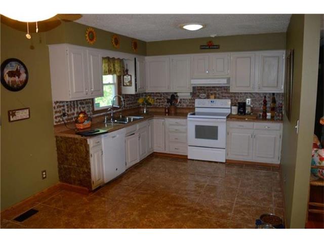 10041 Valley View Dr