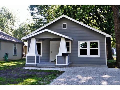 1006 N Cedar St