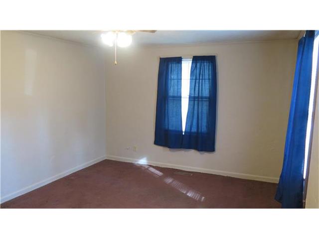 3232 Webster Ave
