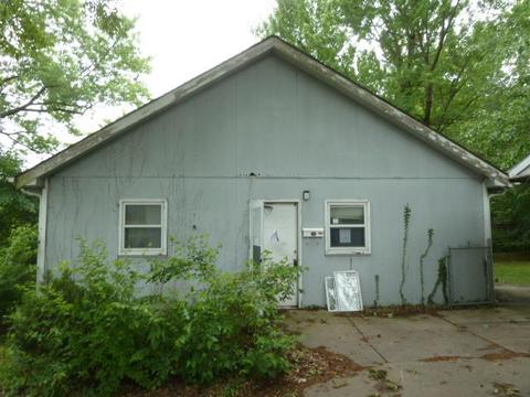 2601 Maddox Ave