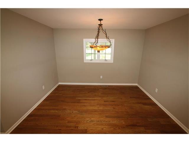 8617 W 64th Ter