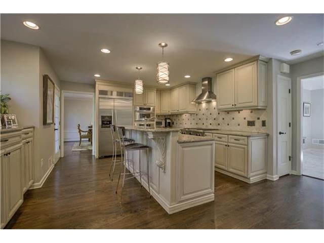 For Sale: 5820 High Dr Prairie Village, KS 66208