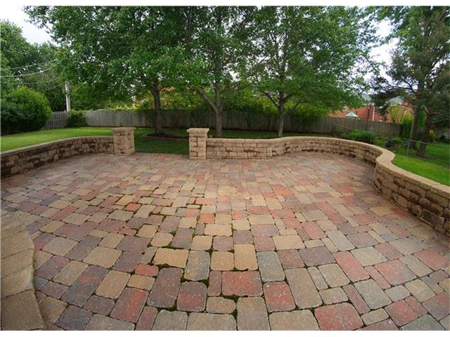 For Sale: 10109 Floyd St Overland Park, KS 66212