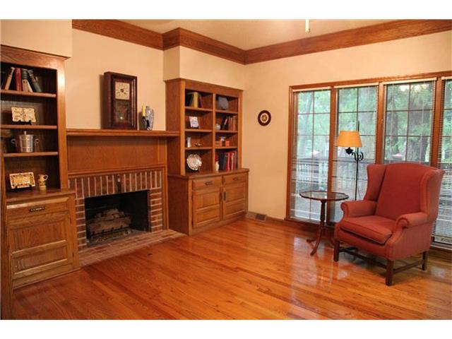 For Sale: 10528 W 123rd St Overland Park, KS 66213
